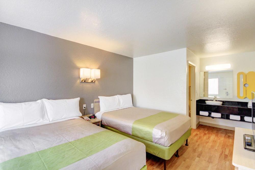 Deluxe Quadruple Room - Smoking interior